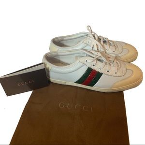 WHITE GUCCI SNEAKERS (NEVER WORN)